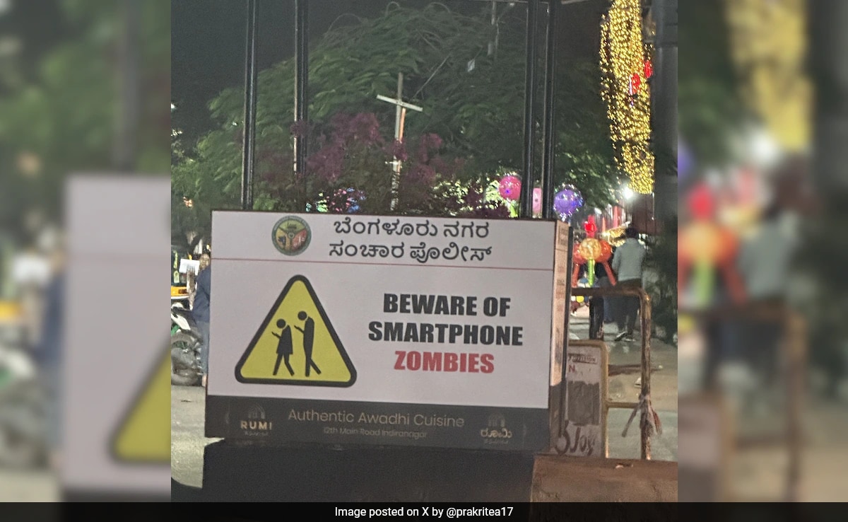 Bengaluru Signboard Warns Against Smartphone 'Zombies', Internet Reacts