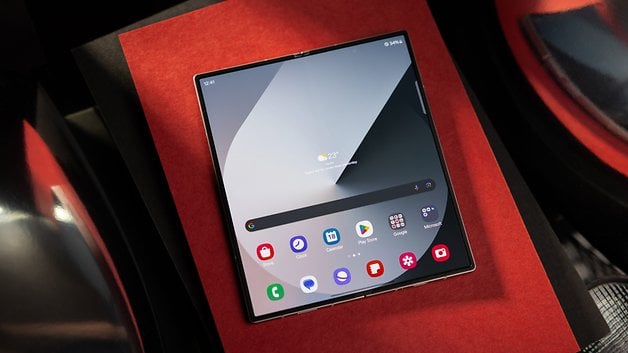 Samsung's latest flagship foldable