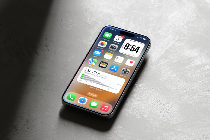 Siri being shown on an iPhone 15 Pro on iOS 18.