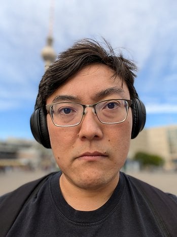 Google Pixel 9 Pro: Selfie - Portrait mode on