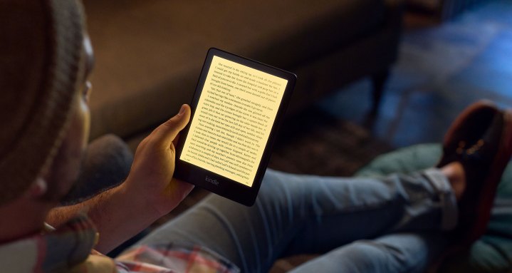 Amazon Kindle Paperwhite 2024 12th-generation display at warm temperature in dark room