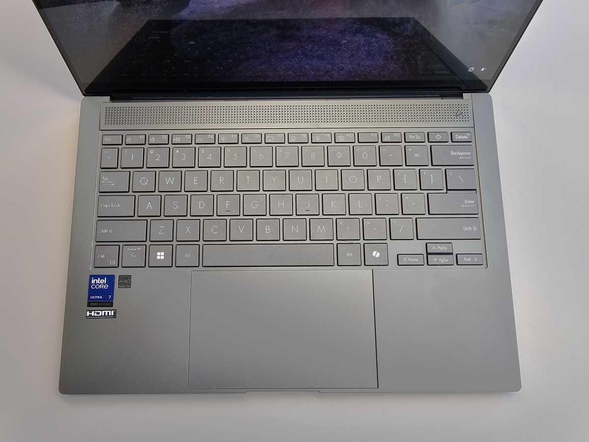 Acer Vivobook S 14 keyboard