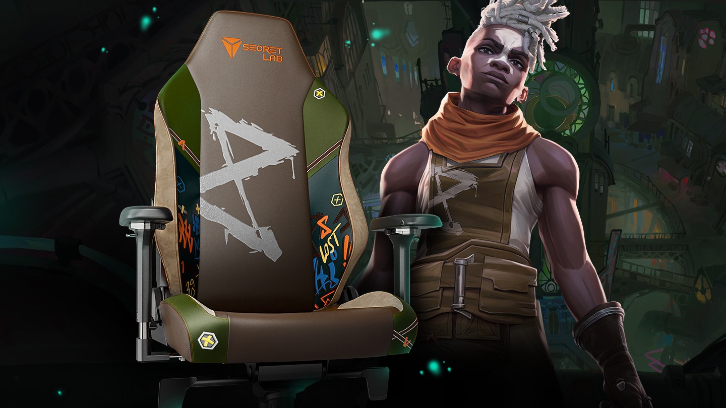 The Secretlab SKINS Lite design for Ekko from Arkane, with the respective character on the right.