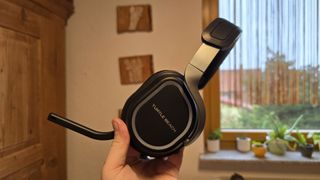 Turtle Beach Stealth 700 (Gen 3) headset review photographs