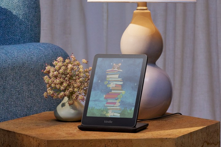 Amazon Kindle Colorsoft Signature Edition on a table.