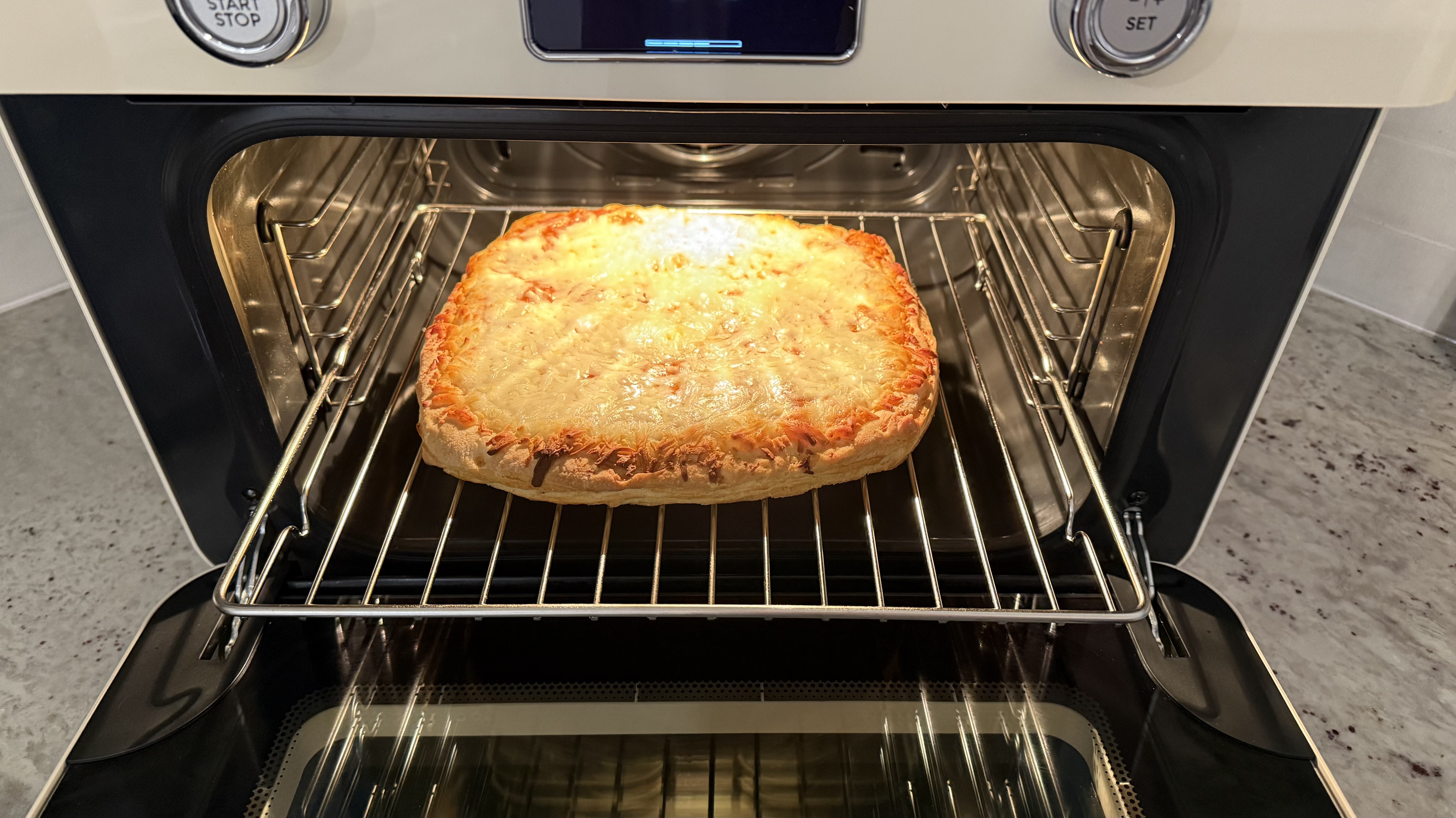 SMEG Combi Steam Oven cooks up a frozen pizza