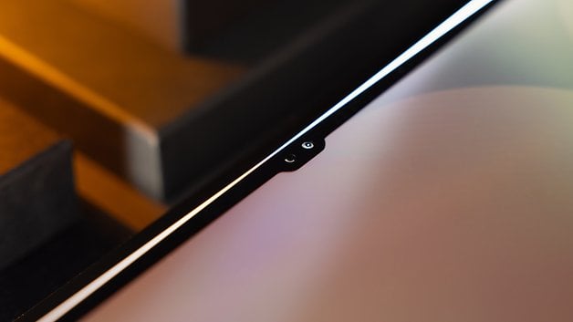 Two selfie cameras nestle comfortably in the notch.