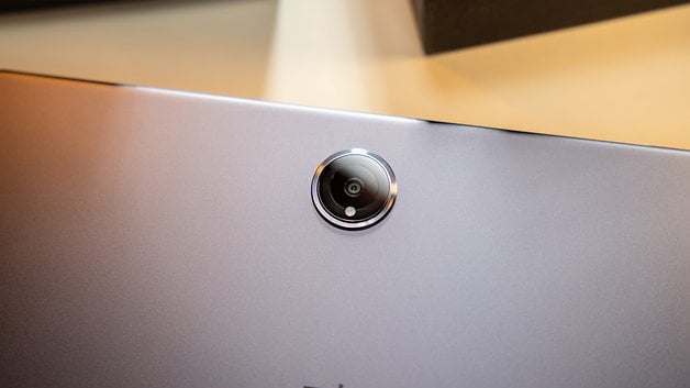 OnePlus Pad 2 camera module up close