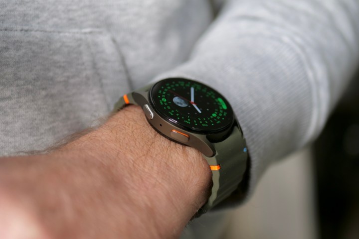 A person wearing the 40mm Samsung Galaxy Watch 7.