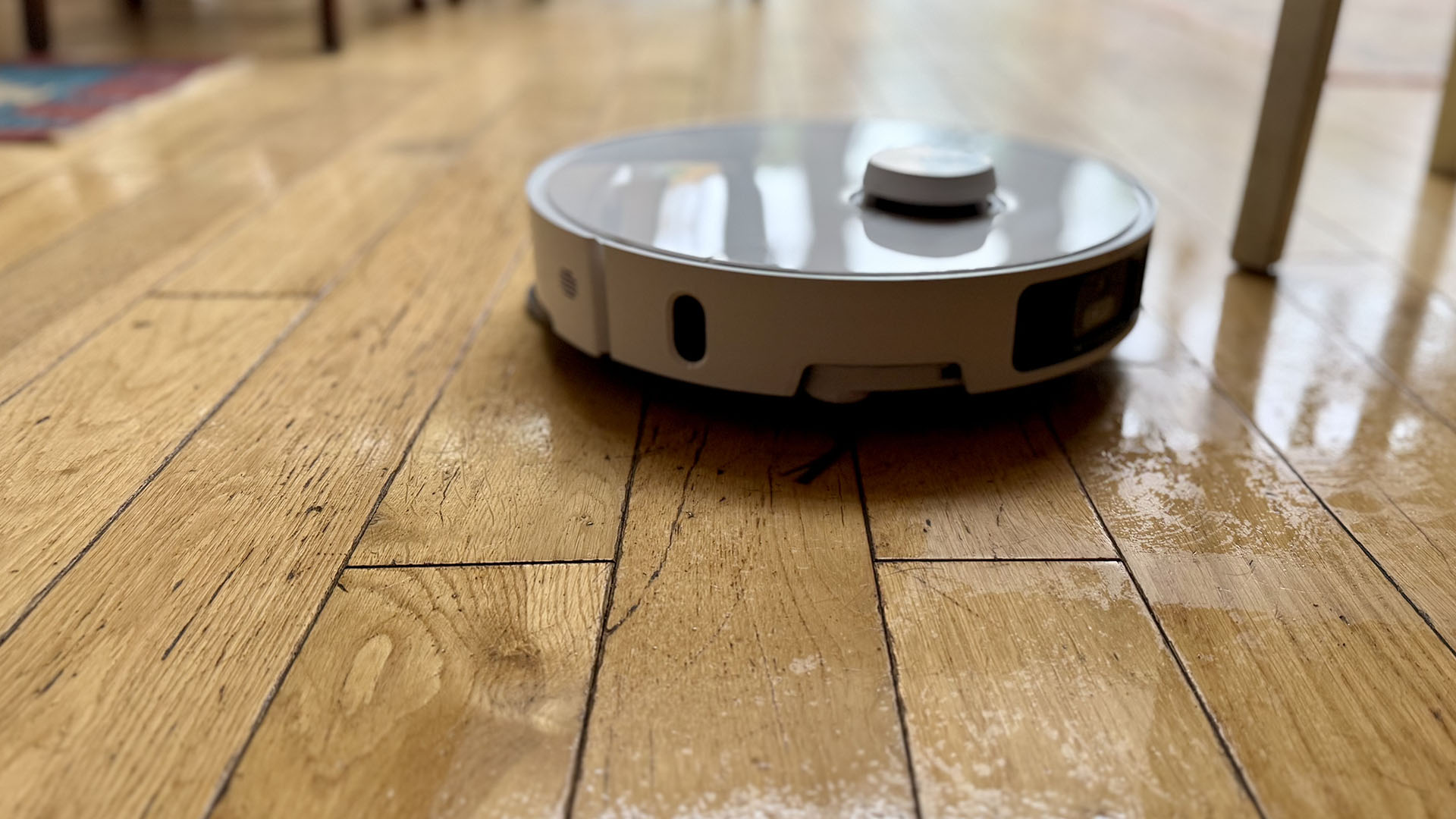 Dreame L40 Ultra robot vacuum mopping a floor