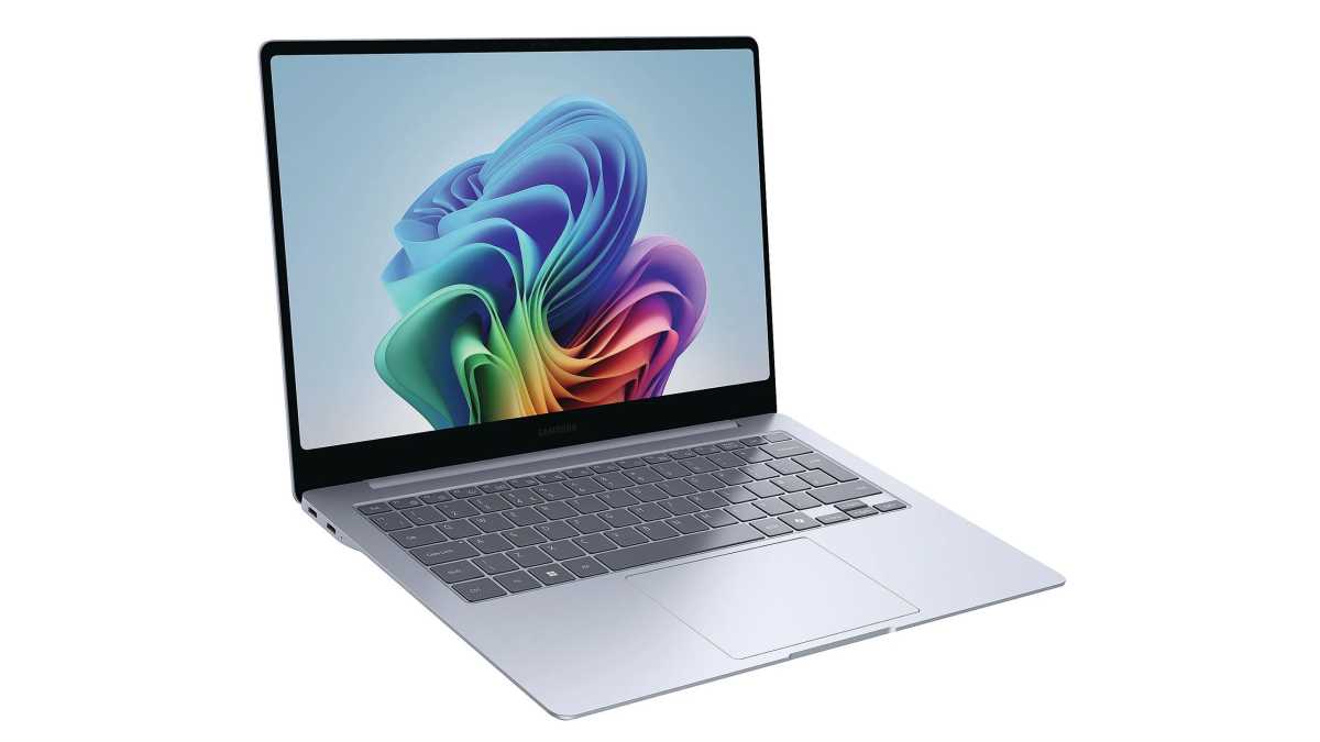 Das Samsung-Notebook Galaxy Book4 Edge verfügt über den Qualcomm-Prozessor Snapdragon X Elite und zählt damit zur neuen Klasse der Copilot-Plus-Geräte.